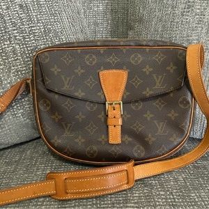 AUTHENTIC Louis Vuitton Monogram Juene Fille crossbody in amazing condition!